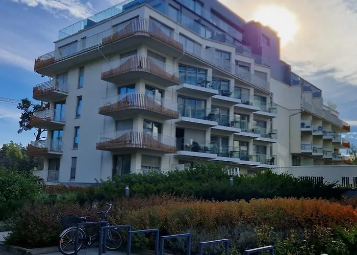 Apartpark Albus アパート *